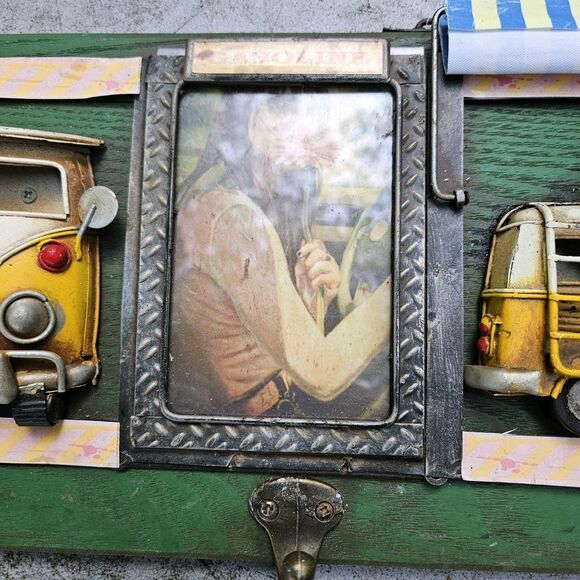 VW Bus Decorative Hanger With Picture Frame And Gas Pump - Picture 6 of 8